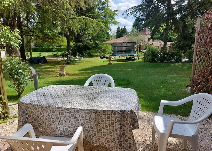 Le Parc A Parking Prive